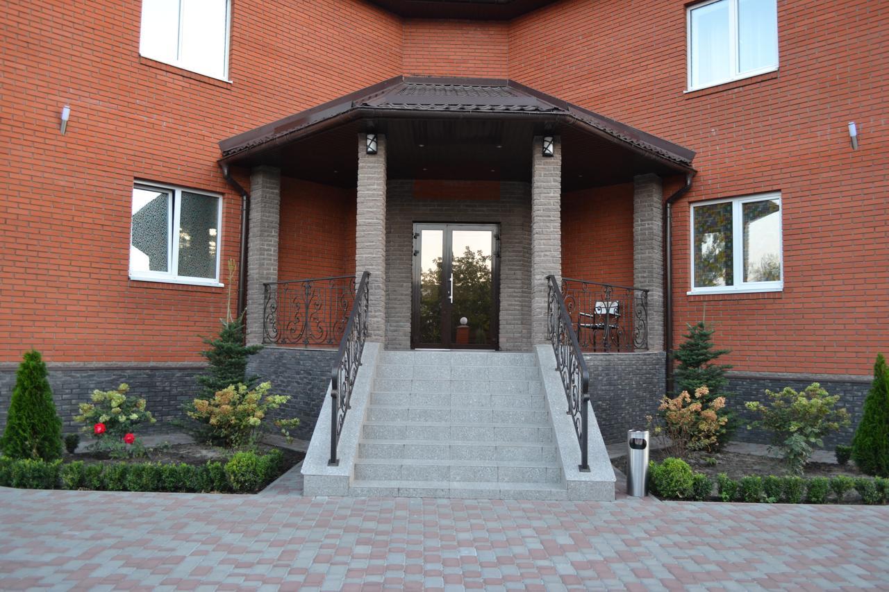 Три Сімки Hotel Vyshhorod Eksteriør billede